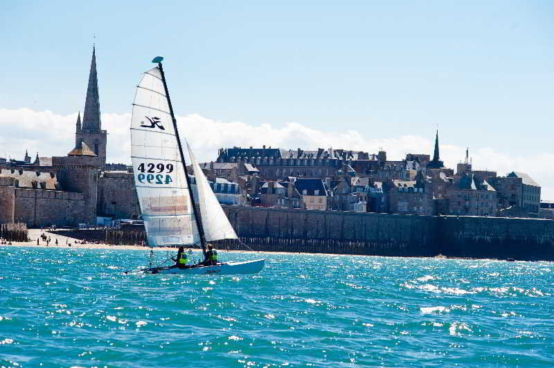 Hôtel Le Nouveau Monde Saint-Malo Exterior foto